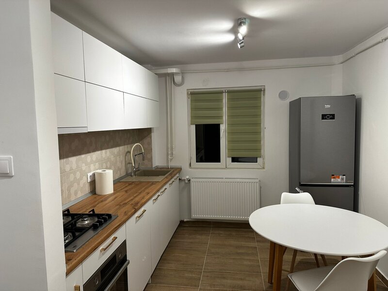 Berceni, sector 4, inchiriez apartament de 2 camere, proaspat renovat,
